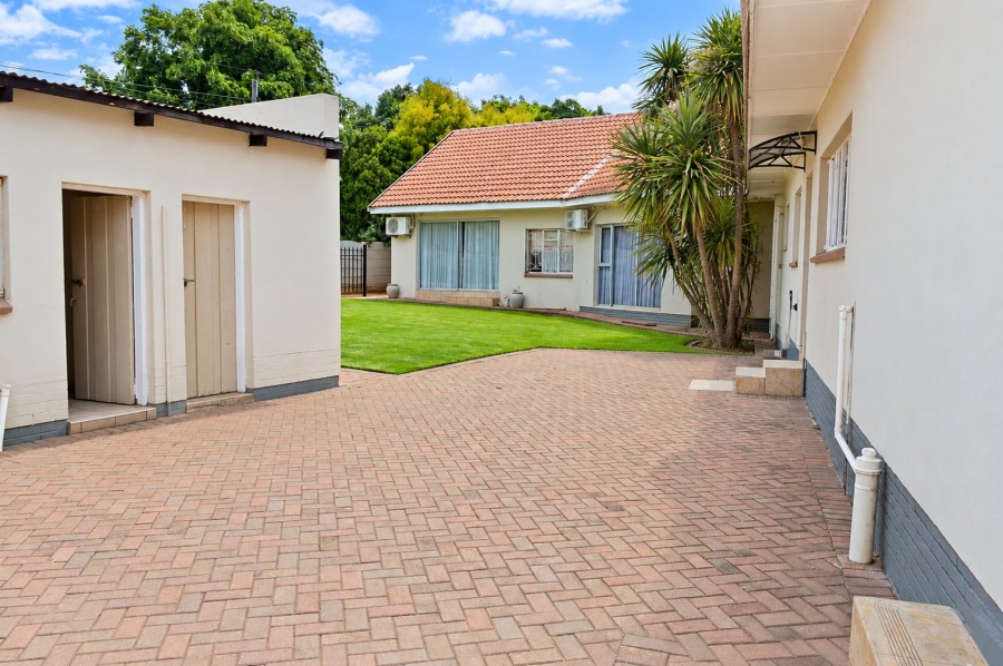 3 Bedroom Property for Sale in Roosheuwel North West